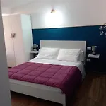 Casa Sulla Punta 4* 卡梅罗塔的码头